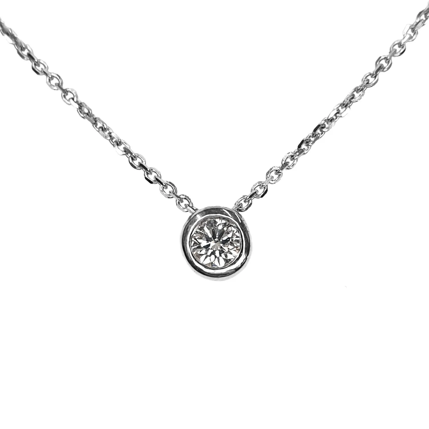 18ct White Gold Diamond Pendant & Chain