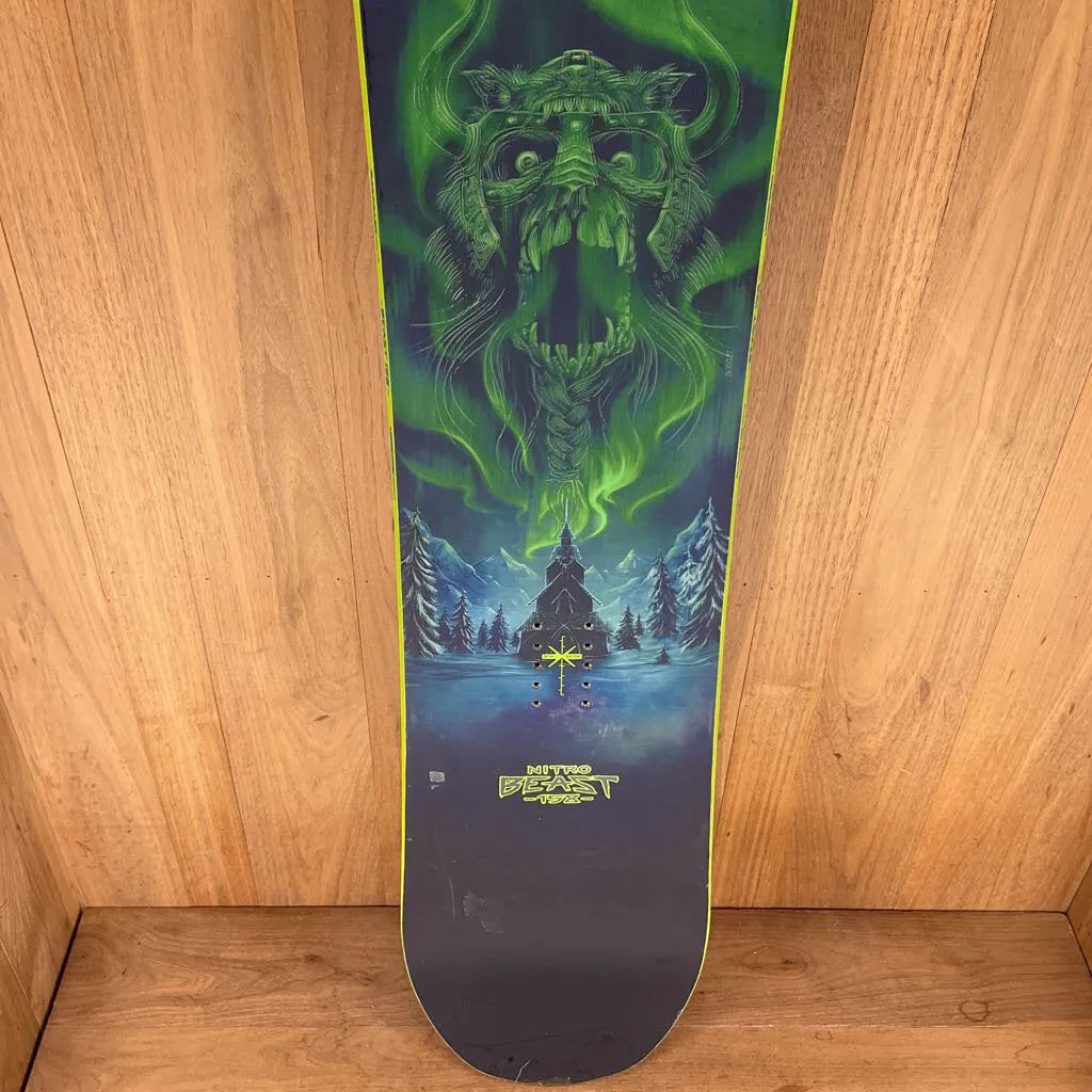 2023 Nitro Beast Snowboard