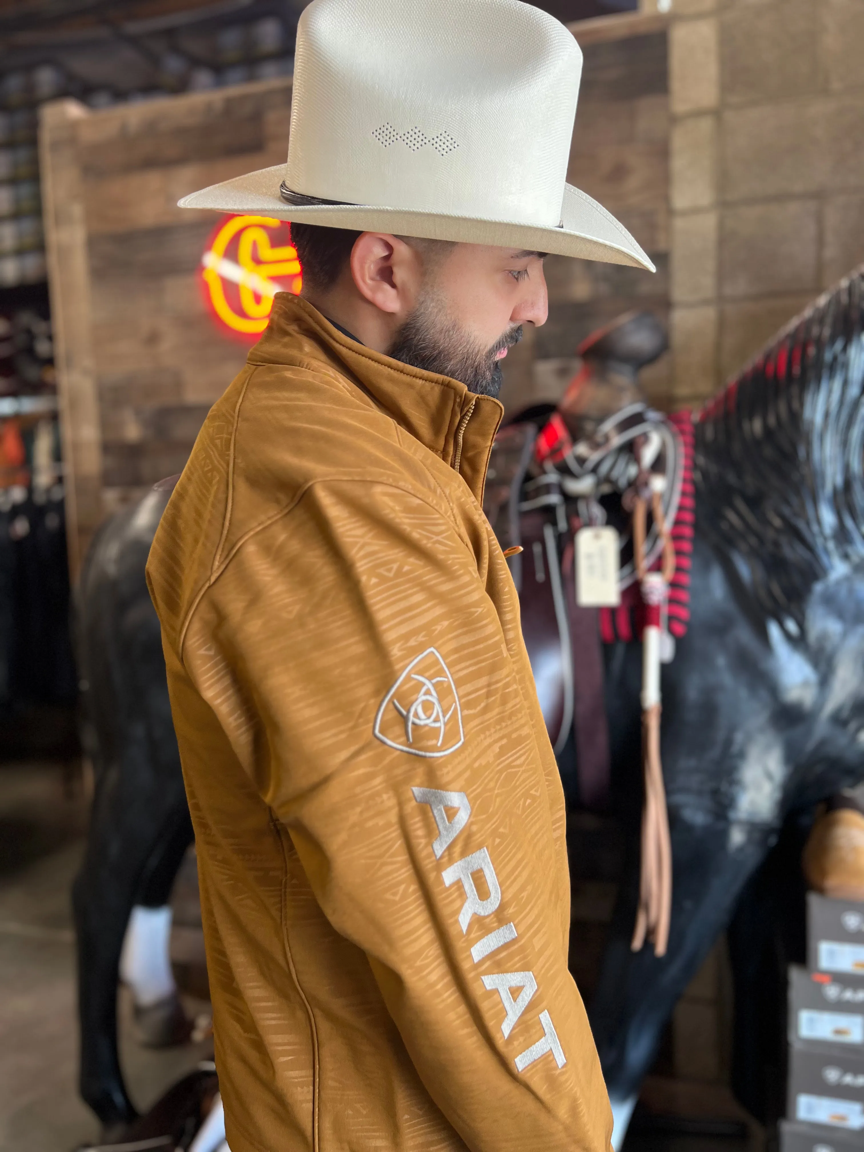 Ariat Men Chestnut Embossed Logo 2.0 Soft-Shell Jacket